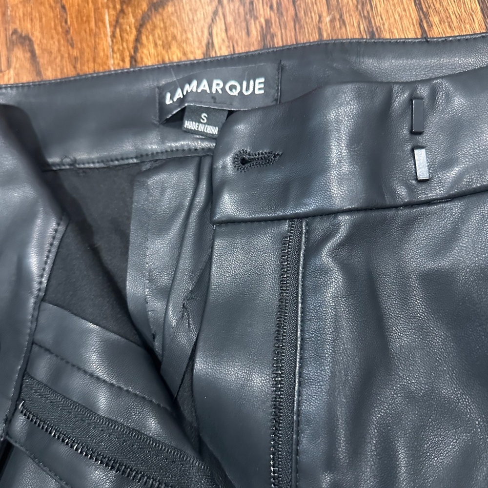Lamarque pleather crop pants with feathers - Picture 2 of 3